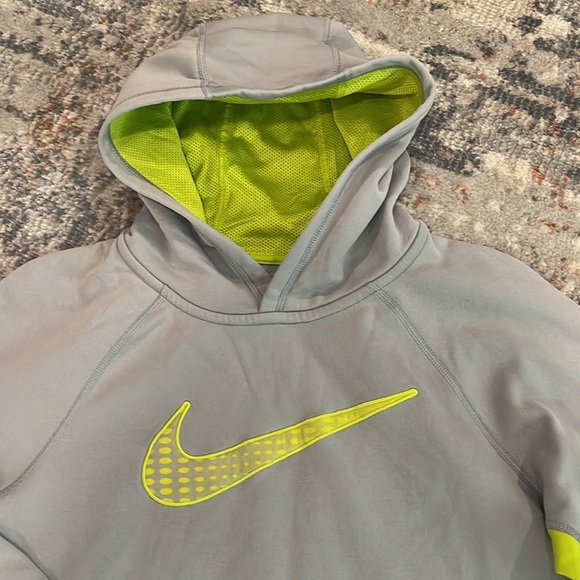 Athletic Nike hoodie - Picture 2 of 2